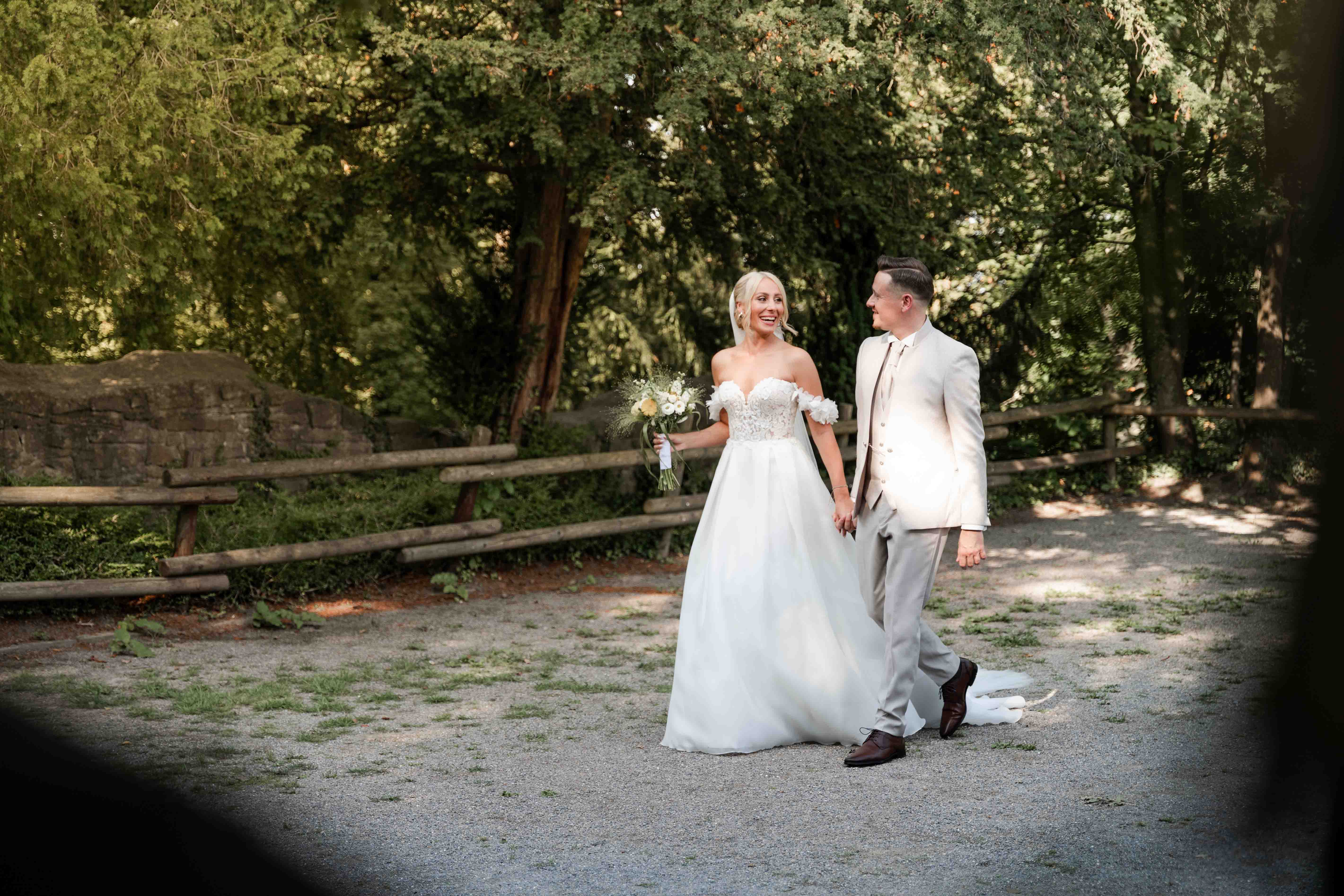 Hochzeitsfotograf Saskia & Kevin – erster Tanz des Brautpaars